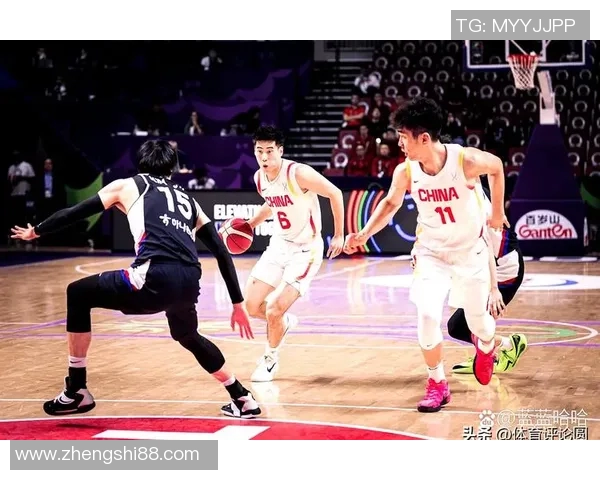 中国男篮主场迎战韩国队全力争胜展现团队实力与拼搏精神